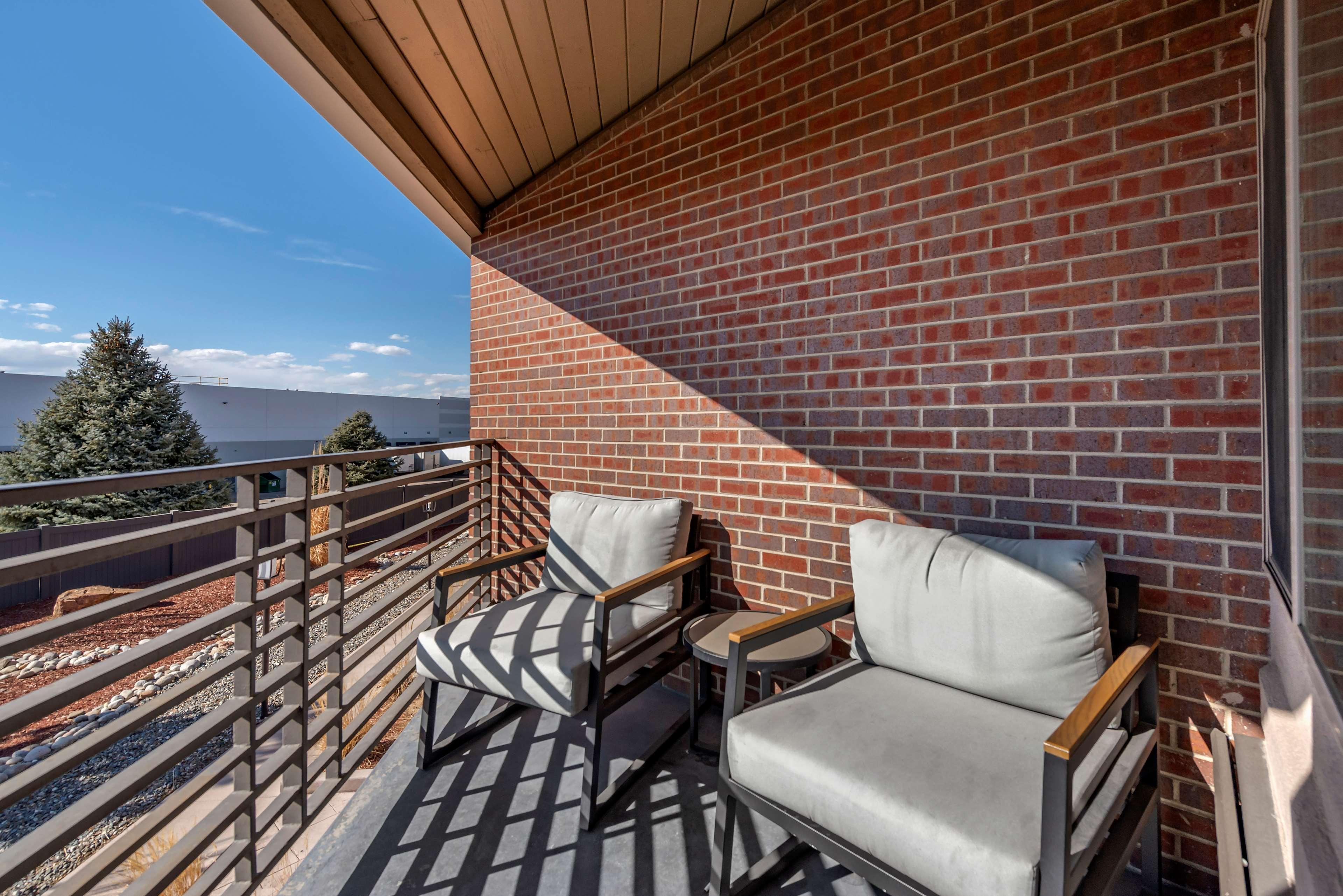 Best Western Premier Denver East Exterior foto
