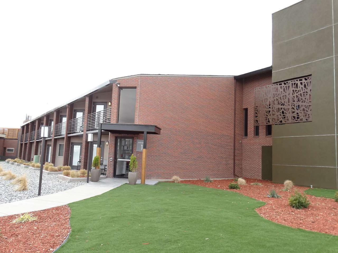 Best Western Premier Denver East Exterior foto